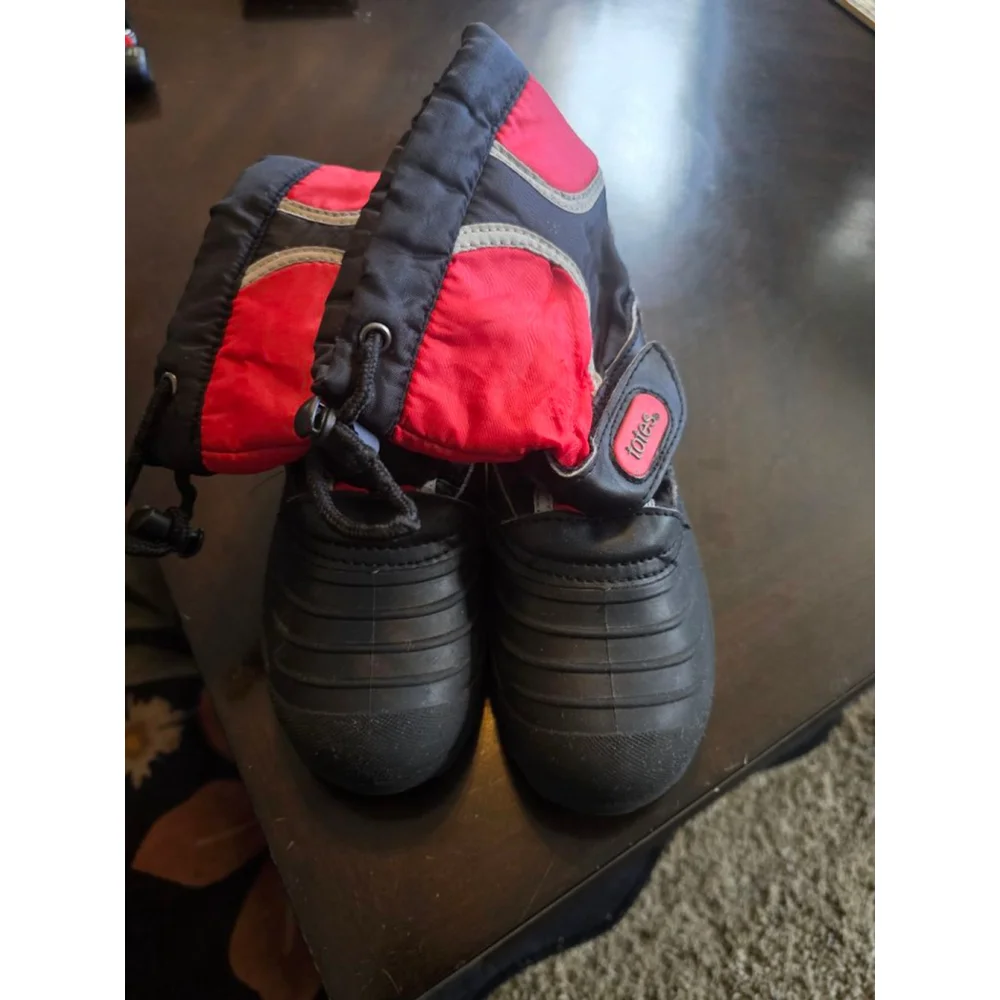 Totes Kids Winter Boots Waterproof Red Black Size 13 KIDS